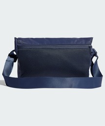 adidas（アディダス）の「アディカラー メッセンジャーバッグ（S