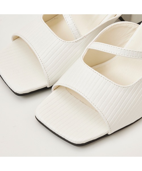 chumchum（チャムチャム）の「スクエアカットローヒールサンダル（サンダル・レディース・ブラック/ホワイト系その他2/ブラック系その他2・S/M/L/LL）」の10枚目の写真