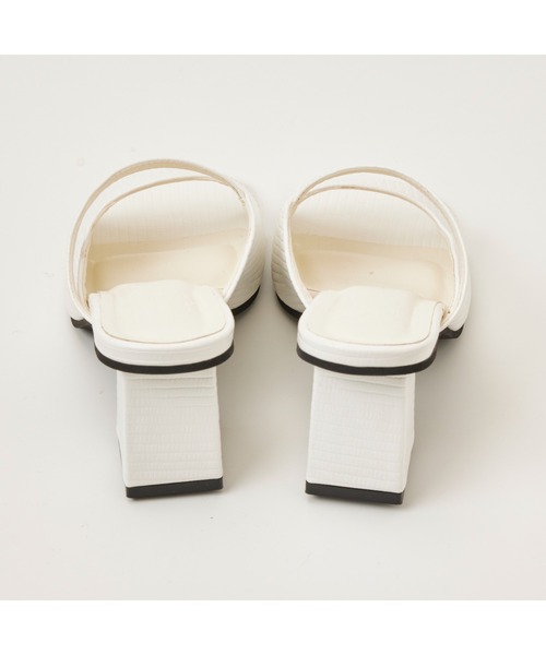 chumchum（チャムチャム）の「スクエアカットローヒールサンダル（サンダル・レディース・ブラック/ホワイト系その他2/ブラック系その他2・S/M/L/LL）」の13枚目の写真