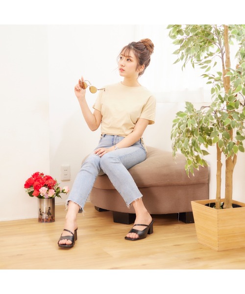 chumchum（チャムチャム）の「スクエアカットローヒールサンダル（サンダル・レディース・ブラック/ホワイト系その他2/ブラック系その他2・S/M/L/LL）」の20枚目の写真