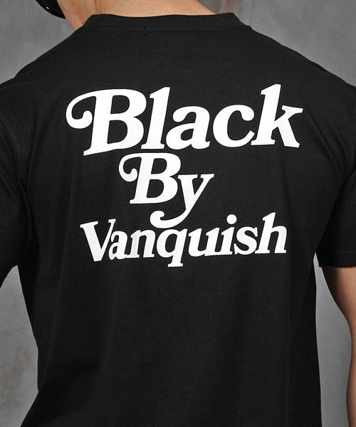 BLACK by VANQUISH(ブラックバイバンキッシュ)の「バック ロゴプリント 半袖 Tシャツ ブラック(Tシャツ/カットソー・メンズ・ブラック・M/L/XL)」の8枚目の写真
