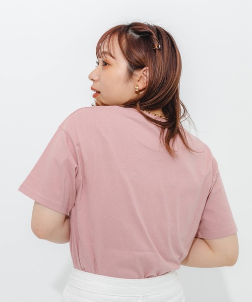 nemne store(ネンネストア)の「アソートロゴプリントTシャツ(Tシャツ/カットソー・レディース・オフホワイト/ピンク/クリーム/オートミール・フリー)」の13枚目の写真