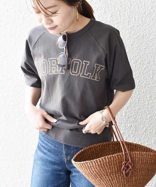 SHIPS（シップス）の「*【SHIPS別注】GoodwearラグランリブTEE◇（Tシャツ/カットソー・レディース・チャコールグレー/ライトホワイト/ベージュ/グリーン・ONE SIZE）」の3枚目の写真