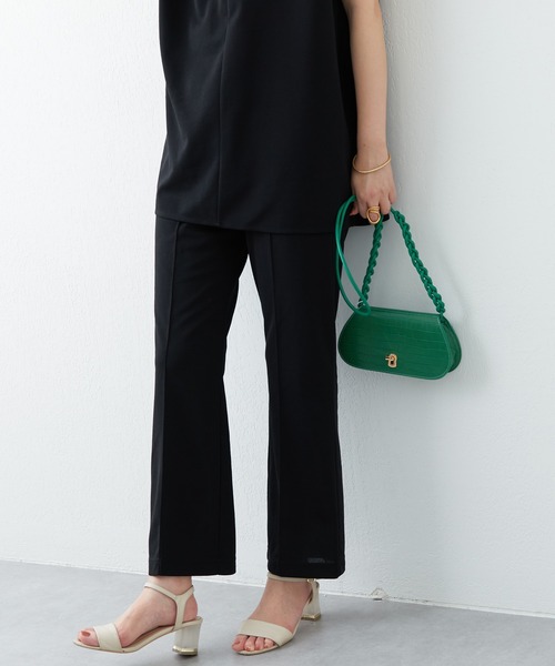 natural couture（ナチュラルクチュール）の「カットジョーゼットピンタックフレアパンツ（その他パンツ・レディース・オフホワイト/ブラック/ブラウン/グリーン・SMALL/MEDIUM）」の3枚目の写真