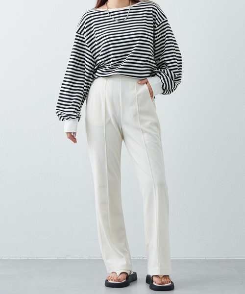 natural couture（ナチュラルクチュール）の「カットジョーゼットピンタックフレアパンツ（その他パンツ・レディース・オフホワイト/ブラック/ブラウン/グリーン・SMALL/MEDIUM）」の7枚目の写真