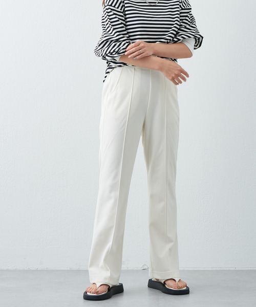 natural couture（ナチュラルクチュール）の「カットジョーゼットピンタックフレアパンツ（その他パンツ・レディース・オフホワイト/ブラック/ブラウン/グリーン・SMALL/MEDIUM）」の5枚目の写真