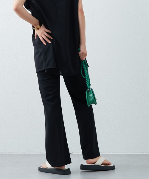 natural couture（ナチュラルクチュール）の「カットジョーゼットピンタックフレアパンツ（その他パンツ・レディース・オフホワイト/ブラック/ブラウン/グリーン・SMALL/MEDIUM）」の13枚目の写真