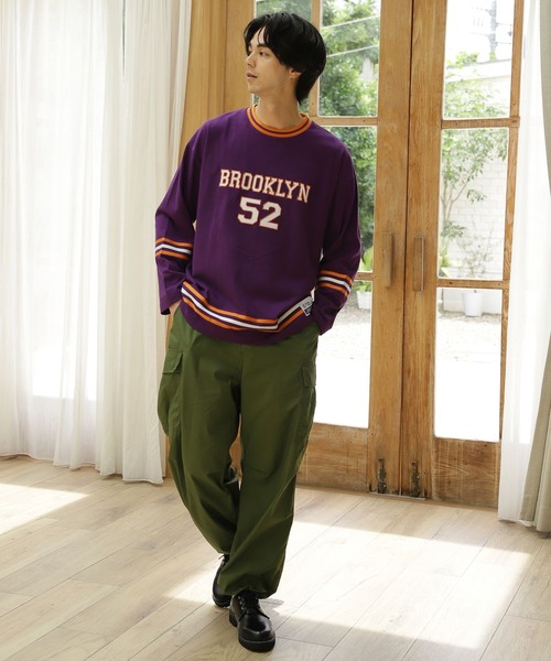 niko and...(ニコアンド)の「レタリングラインロングTシャツ(Tシャツ/カットソー・メンズ・パープル/ネイビー/アイボリー・MEDIUM/LARGE)」の14枚目の写真