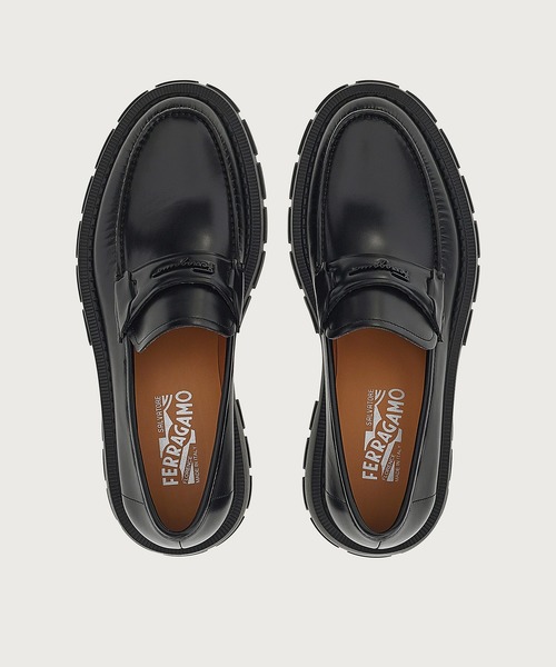 FERRAGAMO(フェラガモ)の「モカシン(モカシン/デッキシューズ・メンズ・ブラック・7.5/6.5/7/8/8.5)」の3枚目の写真