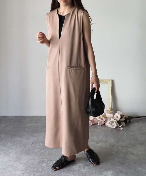 Riberry(リベリー)の「キーネックジャンパースカート(ジャンパースカート・レディース・ブラック/ダークグリーン/ベージュ・MEDIUM)」の9枚目の写真