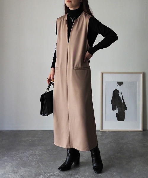 Riberry(リベリー)の「キーネックジャンパースカート(ジャンパースカート・レディース・ブラック/ダークグリーン/ベージュ・MEDIUM)」の20枚目の写真