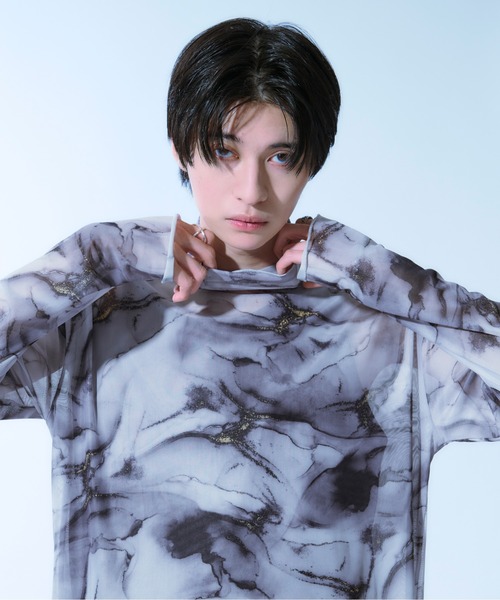 Ellno Loset（エルノロゼット）の「【新柄追加】アソートシアーハイネックインナー/サムホール付き（Tシャツ/カットソー・メンズ・ブラック/パープル/ボルドー/ライトグレー/ブルー/ブラック系その他/ブルー系その他/ブラック系その他2/ブラック系2/ホワイト系1/ブラック系1/シルバー/グレー/グレイッシュブルー/グレー系その他/ブラック系3/ブルー系・MEDIUM/LARGE）」の10枚目の写真