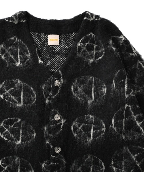WHO'S WHO gallery（フーズフーギャラリー）の「【KOOKY'N/クーキー】アルパカ混モヘアライク星柄カーディガン（カーディガン/ボレロ・メンズ・ブラック/パープル・FREE）」の3枚目の写真