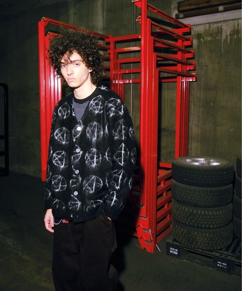 WHO'S WHO gallery（フーズフーギャラリー）の「【KOOKY'N/クーキー】アルパカ混モヘアライク星柄カーディガン（カーディガン/ボレロ・メンズ・ブラック/パープル・FREE）」の15枚目の写真