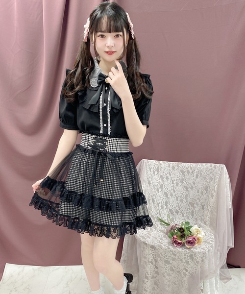 ROJITA（ロジータ）の「ブローチ付きヨークフリルブラウス（シャツ/ブラウス・レディース・ホワイト/ブラック/ピンク・FREE）」の4枚目の写真