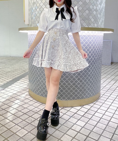 ROJITA（ロジータ）の「ブローチ付きヨークフリルブラウス（シャツ/ブラウス・レディース・ホワイト/ブラック/ピンク・FREE）」の6枚目の写真