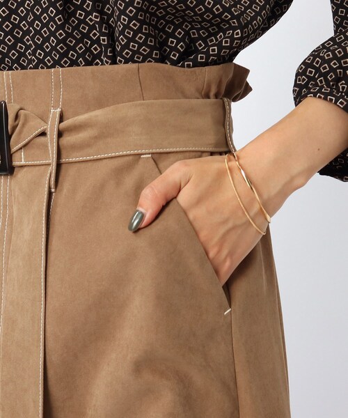DRESKIP(ドレスキップ)の「◆大人かわいい着こなしに!ベルト付き配色ステッチ スカート(スカート・レディース・ブラック/レンガ/サンドベージュ・02/03)」の9枚目の写真