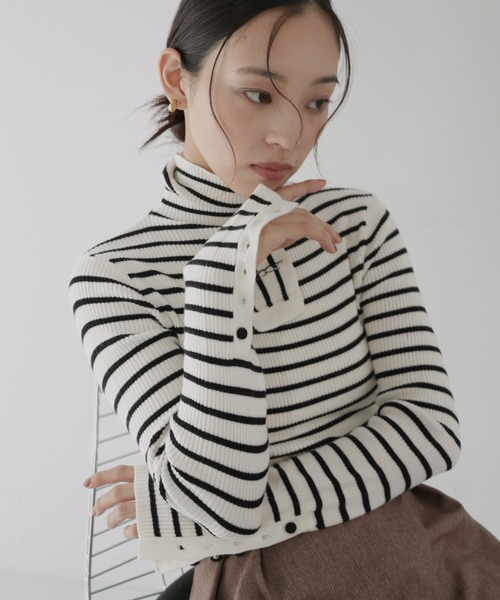hellam（へラム）の「袖釦リブハイネックニット（ニット/セーター・レディース・アイボリー/ブラック/その他/杢グレー/オレンジ/パープル/グリーン/その他1/レッド/チャコール・FREE）」の22枚目の写真