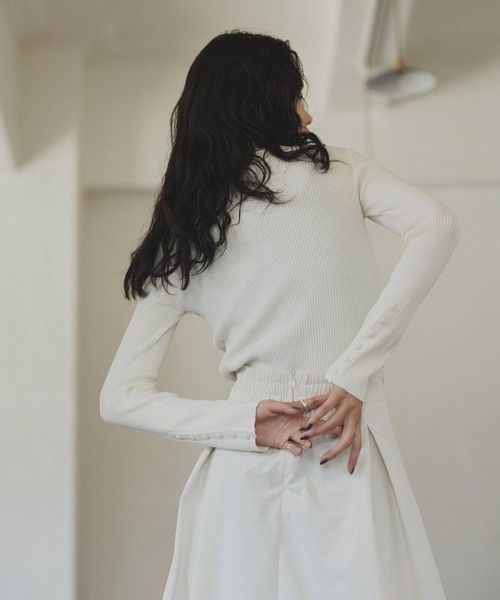 hellam（へラム）の「袖釦リブハイネックニット（ニット/セーター・レディース・アイボリー/ブラック/その他/杢グレー/オレンジ/パープル/グリーン/その他1/レッド/チャコール・FREE）」の13枚目の写真