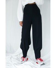 ENFOLD エンフォルド サテンJOGGER PANTS ジョガーパンツ ENFOLD（エンフォルド）の「ダブルサテンST タックジョガー