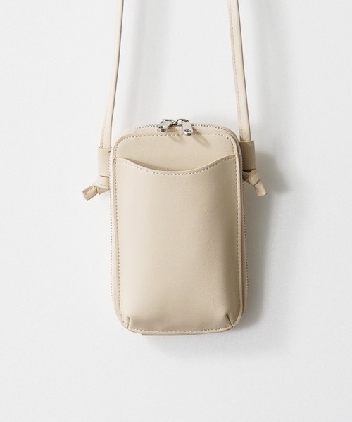 IAMUSE（アイアミューズ）の「スマホポケット付きマルチミニショルダーバッグ R0352【IAMUSE】（ショルダーバッグ・レディース・ブラック/オレンジ/グリーン/アイボリー/ライラック/グレイッシュベージュ・FREE）」の15枚目の写真