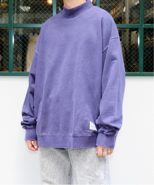 NutmegMills（ナツメグミルズ）の「NUTMEG MILLS/ナツメグミルズ 90S CLASSIC HIGH NECK SWEAT PIGMENT クラシックハイネックスウェットピグメントユニセックス（スウェット・メンズ・ダークブラウン/グリーン/パープル/オフホワイト/ダークネイビー・MEDIUM/LARGE）」の5枚目の写真