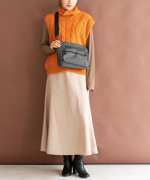 VitaFelice（ヴィータフェリーチェ）の「10ポケットナイロンショルダー