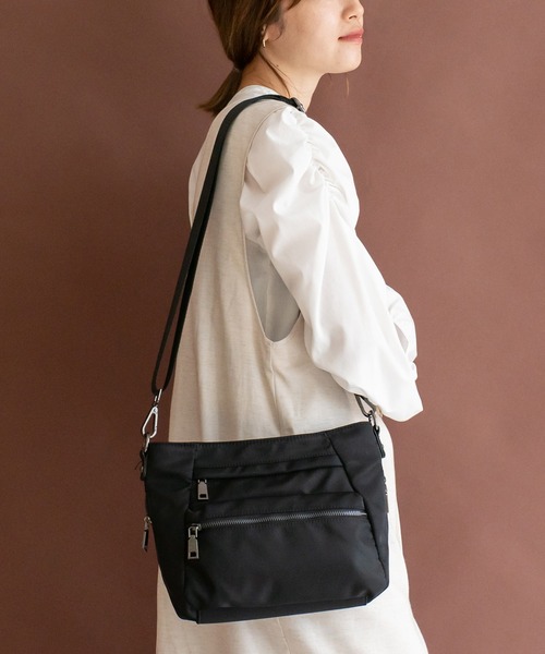VitaFelice（ヴィータフェリーチェ）の「10ポケットナイロンショルダーバッグ（ショルダーバッグ・レディース・ブラック/グレー/ベージュ系その他・FREE）」の9枚目の写真