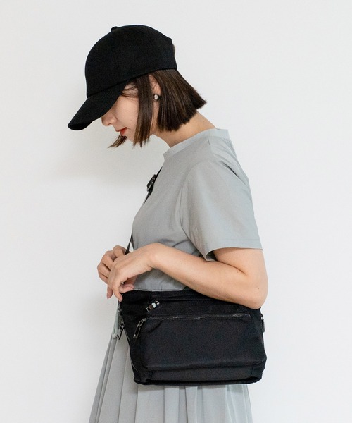 セール】10ポケットナイロンショルダーバッグ（ショルダーバッグ