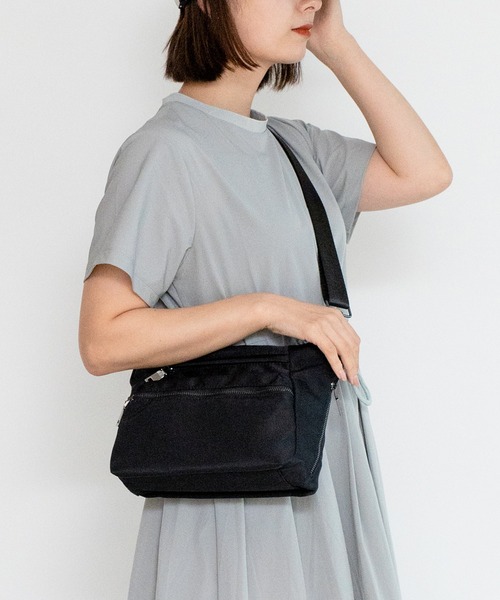 セール】10ポケットナイロンショルダーバッグ（ショルダーバッグ