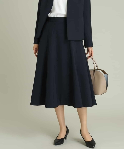 a.v.v（アーヴェヴェ）の「【洗える/セットアップ対応】ダブルクロスフレアスカート（スーツスカート・レディース・ブラック/ネイビー/ライトグレー・38/42/40/34/36）」の3枚目の写真