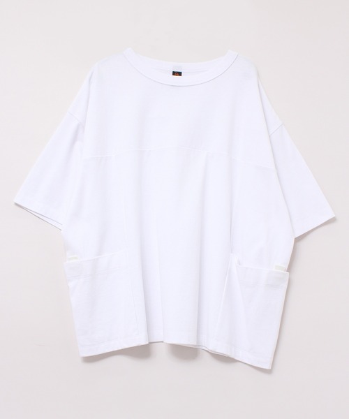 URCH RNA(アーチ アールエヌエー)の「M1998 ツールポケット半T(Tシャツ/カットソー・レディース・ブラック/オフホワイト/ラベンダー/ライトブルー/ベージュ/スミクロ/ダークグリーン/杢グレー/ブルー/グリーン/チャコール/チャコールグレー/ピンク/ホワイト/ピンク系その他・MEDIUM)」の2枚目の写真