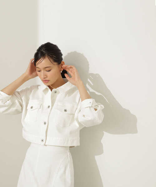 NATURAL BEAUTY BASIC(ナチュラルビューティーベーシック)の「デニムショートブルゾン(デニムジャケット・レディース・ネイビー/オフホワイト・SMALL/MEDIUM)」の10枚目の写真