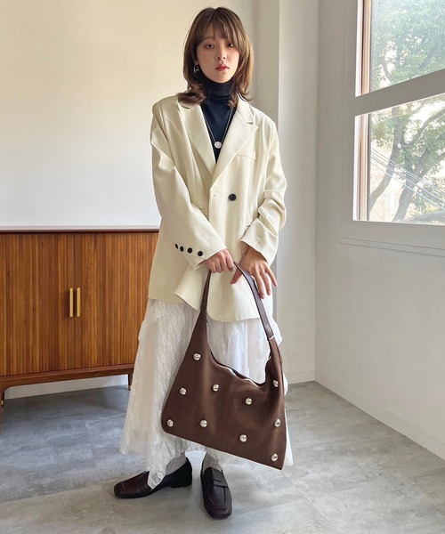 Jewelobe(ジュエローブ)の「ナナメカフスダブルブレストテーラージャケット(テーラードジャケット・レディース・アイボリー/ブラック・FREE)」の8枚目の写真