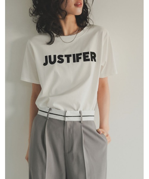 Re:EDIT（リエディ）の「[神山まりあさん着用][2023S/S COLLECTION]フロッキーゴシックロゴTシャツ（Tシャツ/カットソー・レディース・ホワイト/ブラック/ホワイト×ネイビー・MEDIUM/LARGE）」の18枚目の写真