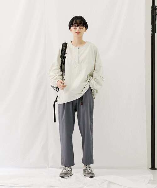 WILD THINGS（ワイルドシングス）の「『UVカット』『撥水』『別注』WILDTHINGS×EKAL　ウィンディープルオーバー（その他トップス・レディース・オフホワイト/グレー/カーキ・FREE）」の9枚目の写真