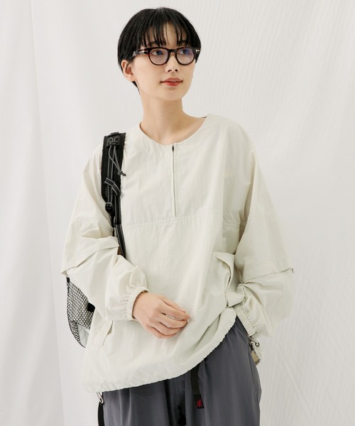 WILD THINGS（ワイルドシングス）の「『UVカット』『撥水』『別注』WILDTHINGS×EKAL　ウィンディープルオーバー（その他トップス・レディース・オフホワイト/グレー/カーキ・FREE）」の2枚目の写真