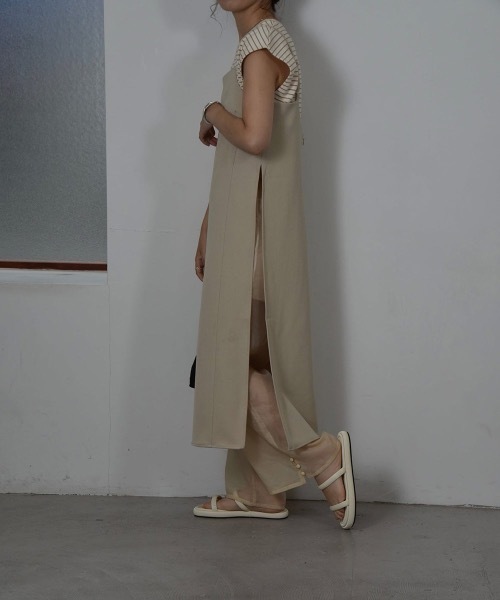 I_am（アイアム）の「two line flat sandal（サンダル・レディース・ブラック/ホワイト/ベージュ・24.0cm/23.5㎝/24.5cm/23.0cm）」の12枚目の写真