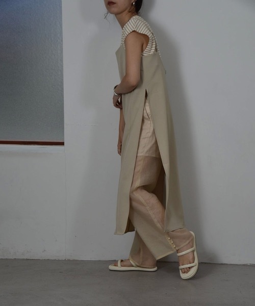 I_am（アイアム）の「two line flat sandal（サンダル・レディース・ブラック/ホワイト/ベージュ・24.0cm/23.5㎝/24.5cm/23.0cm）」の5枚目の写真