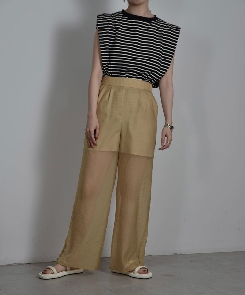 I_am（アイアム）の「two line flat sandal（サンダル・レディース・ブラック/ホワイト/ベージュ・24.0cm/23.5㎝/24.5cm/23.0cm）」の4枚目の写真