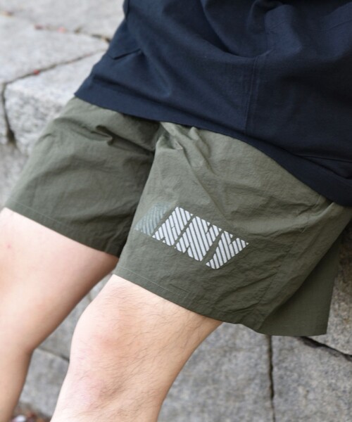 HINSON(ヒンソン)の「【SHIPS any別注】HINSON: ”NANY” ナイロン ミリタリー トレーニング ショーツ◇(その他パンツ・メンズ・ブラック/ベージュ/グレー/ネイビー/オリーブ・SMALL/MEDIUM/LARGE)」の5枚目の写真