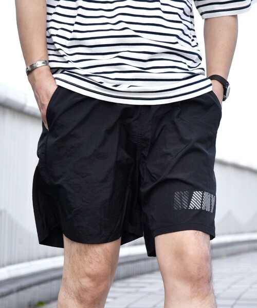 HINSON(ヒンソン)の「【SHIPS any別注】HINSON: ”NANY” ナイロン ミリタリー トレーニング ショーツ◇(その他パンツ・メンズ・ブラック/ベージュ/グレー/ネイビー/オリーブ・SMALL/MEDIUM/LARGE)」の2枚目の写真