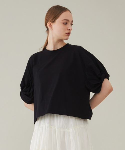 SAYAKADAVIS(サヤカディヴィス)の「【SAYAKA DAVIS/サヤカディヴィス】ツイストスリーブTee(Tシャツ/カットソー・レディース・ホワイト/ブラック/グリーン・SMALL)」の3枚目の写真