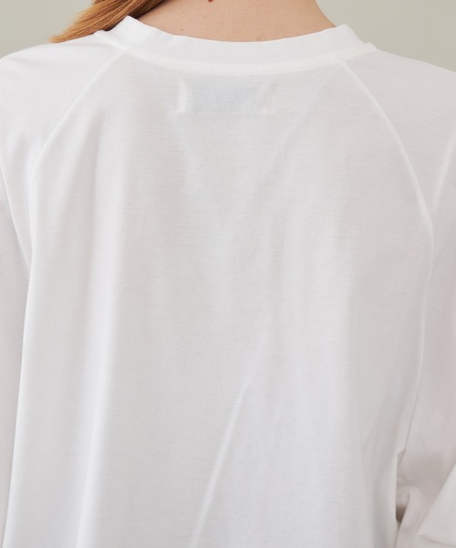 SAYAKADAVIS(サヤカディヴィス)の「【SAYAKA DAVIS/サヤカディヴィス】ツイストスリーブTee(Tシャツ/カットソー・レディース・ホワイト/ブラック/グリーン・SMALL)」の12枚目の写真