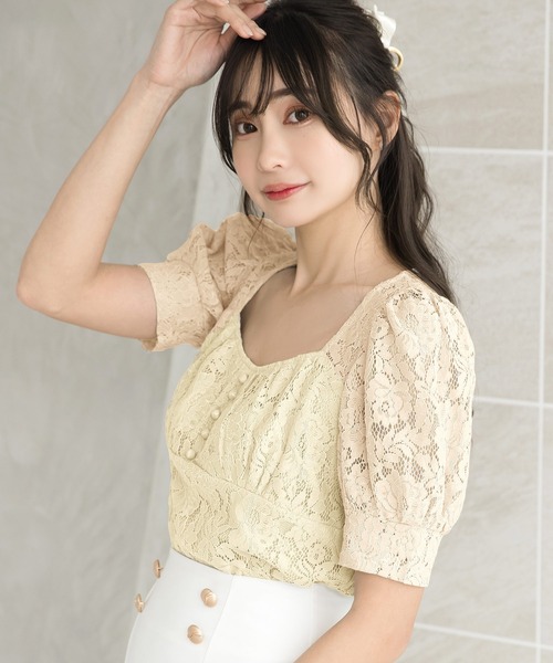 Julia Boutique（ジュリアブティック）の「スクエアネックフラワーレーストップス/23030（Tシャツ/カットソー・レディース・アイボリー/ブラック/グレイッシュブルー・ONE）」の5枚目の写真