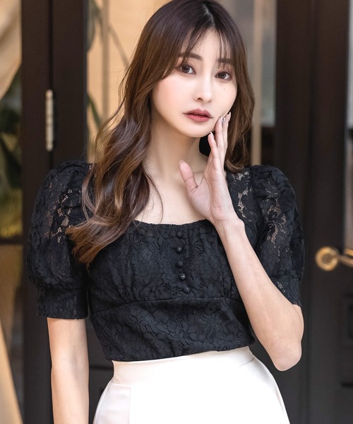 Julia Boutique（ジュリアブティック）の「スクエアネックフラワーレーストップス/23030（Tシャツ/カットソー・レディース・アイボリー/ブラック/グレイッシュブルー・ONE）」の8枚目の写真