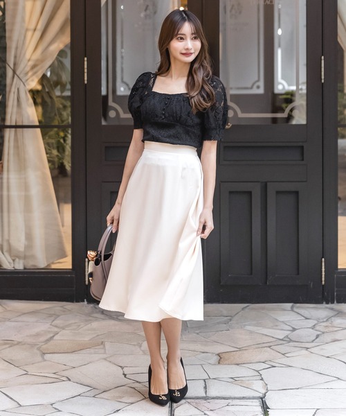Julia Boutique（ジュリアブティック）の「スクエアネックフラワーレーストップス/23030（Tシャツ/カットソー・レディース・アイボリー/ブラック/グレイッシュブルー・ONE）」の10枚目の写真