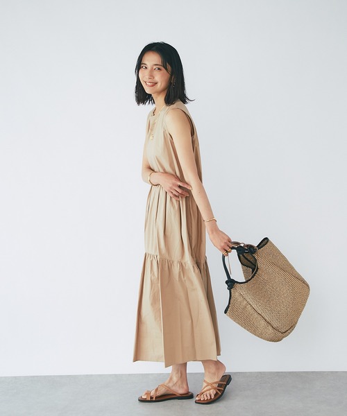 RIVE DROITE(リヴドロワ)の「タイプライターノースリティアードワンピース(ワンピース・レディース・ブラック/カーキ/ベージュ・FREE)」の18枚目の写真