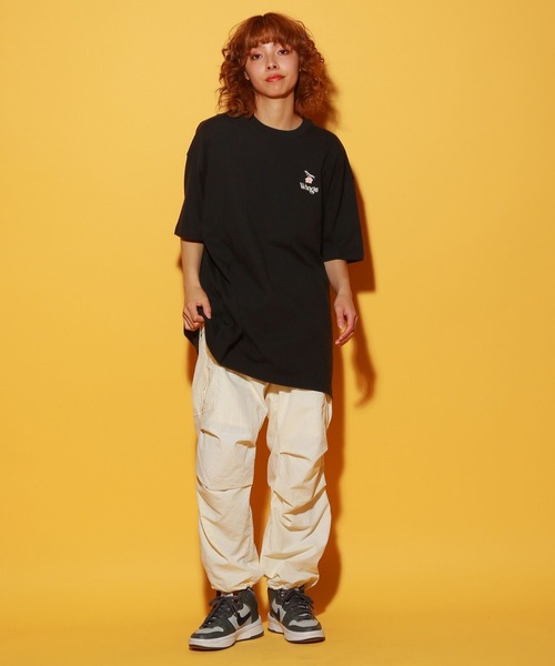 PBLIM（ページボーイリム）の「PBLIM/シガレットグラフィックT（Tシャツ/カットソー・レディース・ブラック/オフホワイト・MEDIUM/LARGE）」の4枚目の写真