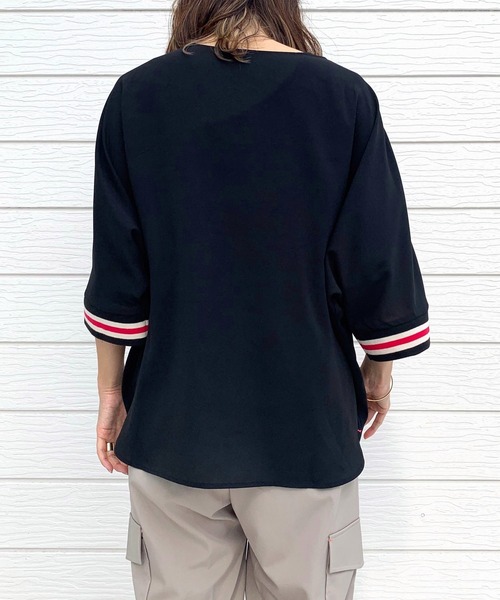 Q（キュー）の「ドルマンリブ５分袖トップス（シャツ/ブラウス・レディース・ブラック/オリーブ・MEDIUM）」の5枚目の写真